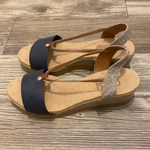 Women’s Malu wedge sandals size 8 blue